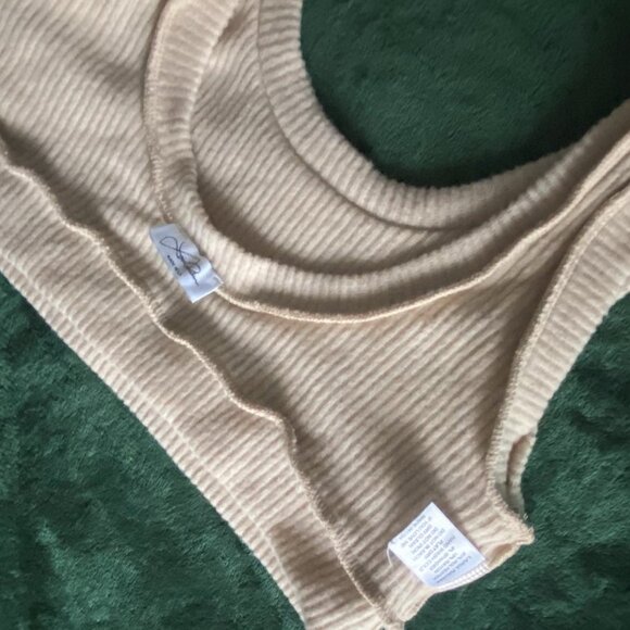 Laina rauma Sold Out Latte Dance Class Fuzzy Ribbed Thong Sports Bra Set Medium - Picture 11 of 16